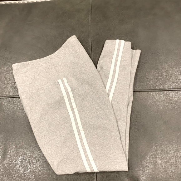 Colsie Heather gray leggings - Picture 3 of 5